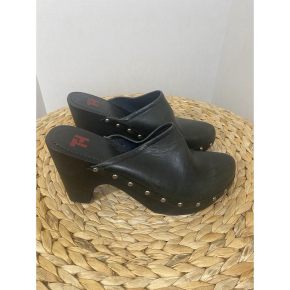 Vtg‎ Tommy Hilfiger Studded Black Leather Mule Clogs Sz 8M - Picture 1 of 8